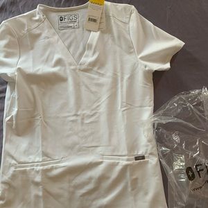 Figs scrub top white